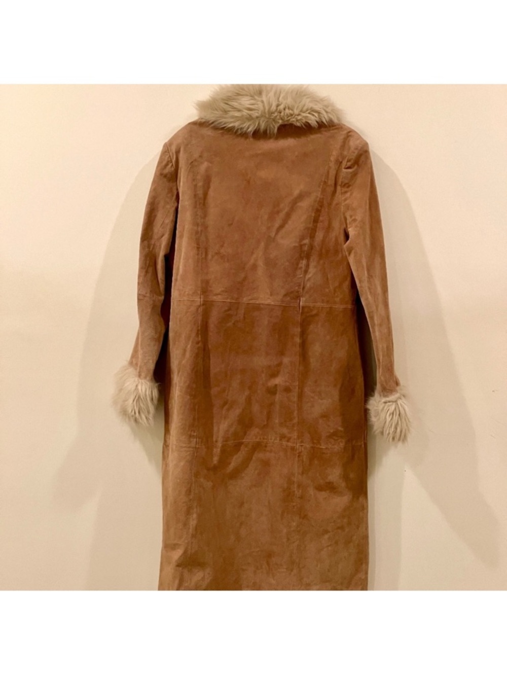 Wilson’s Leather Maxima Tan Suede Longline Coat with Faux Fur Collar - Picture 4 of 6